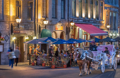 A carriage ride in the evening in Montreal.