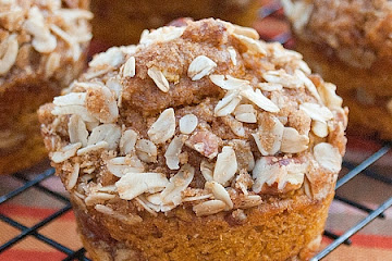 Pumpkin Cinnamon Streusel Muffins
