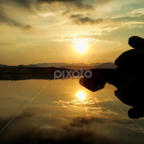 reflection by Roslan Hashim - Instagram & Mobile Android