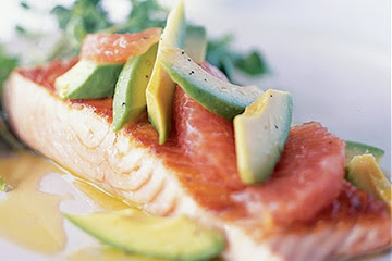 Salmon with avocado & grapefruit