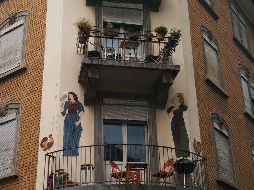 Women at the Balcony
