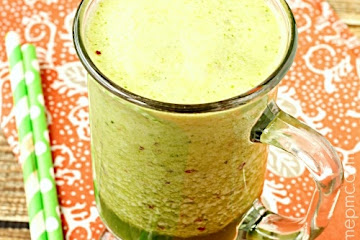 Spinach Apricot Coconut Oil Smoothie