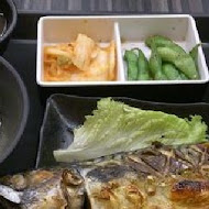 百八魚場 - 平價生魚片丼飯定食