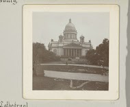 Voorkant van de Sint Isaac Kathedraal in Sint-Petersburg, ontworpen door Auguste Montferrand.