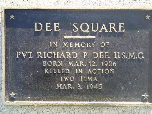 Dee Square
