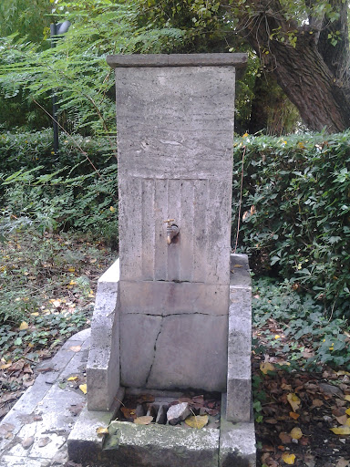Fontana Del Viale Delle Piagge