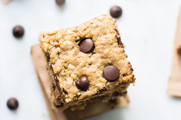 Peanut Butter Chocolate Chips Bars
