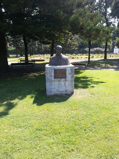 Busto Carlos Prieto Álvarez Buylla