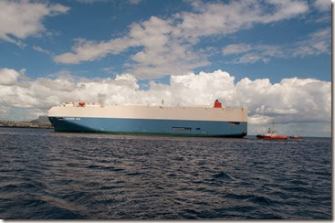 This huge Ro-Ro almost split Port Louis in two