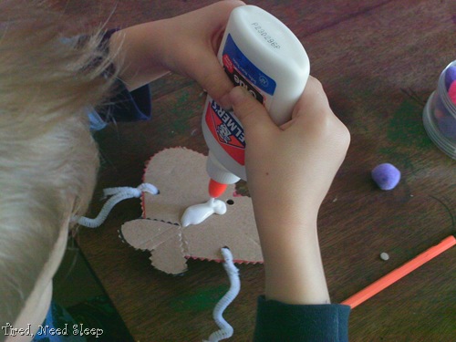 [butnotthismuchglue2.jpg]