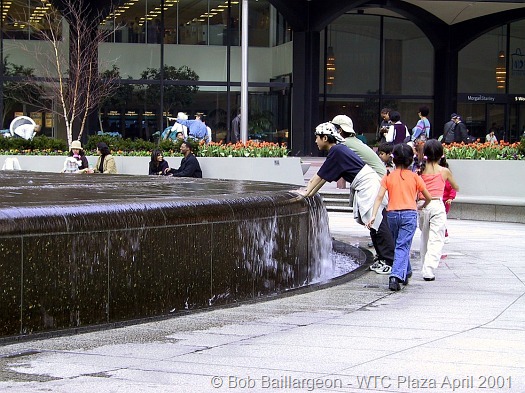[Tourists in Plaza WTC[18].jpg]