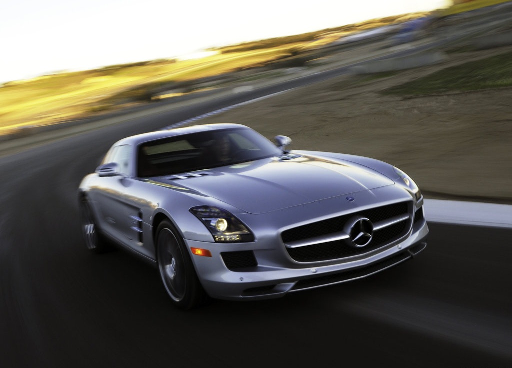 [Mercedes-Benz-SLS_AMG_US_Version_2011_1024x768_wallpaper_08[4].jpg]