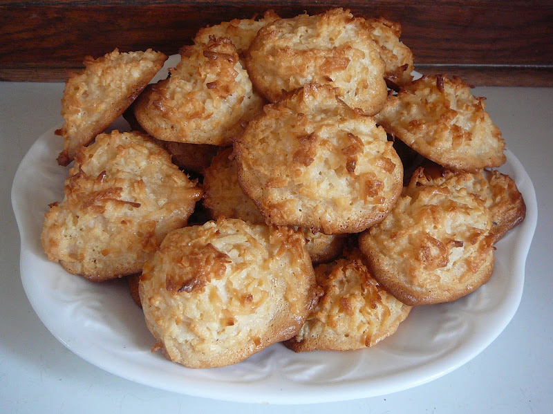 The Hidden Pantry: Toasted Coconut Macaroons