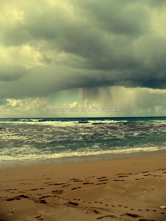 [Golden Bay - Stormy Seas 011[5].jpg]