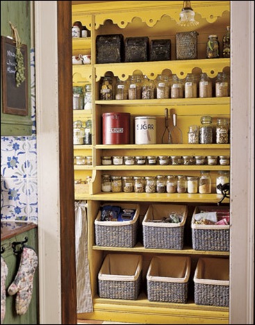 Pantry-Organized-Shelves