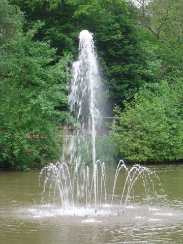 [Tall Water Feature[4].jpg]