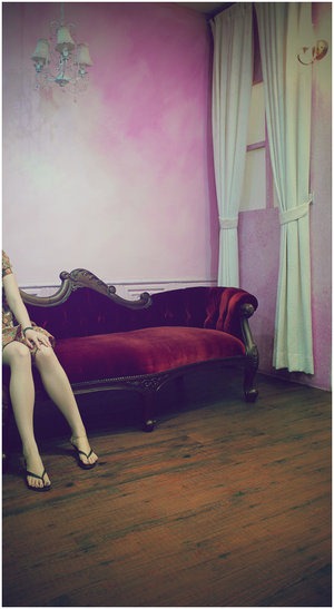 [a_girl_and_antique_sofa_by_jstyle23[3].jpg]