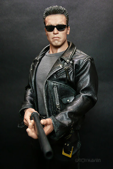 hot toys T2 T-800