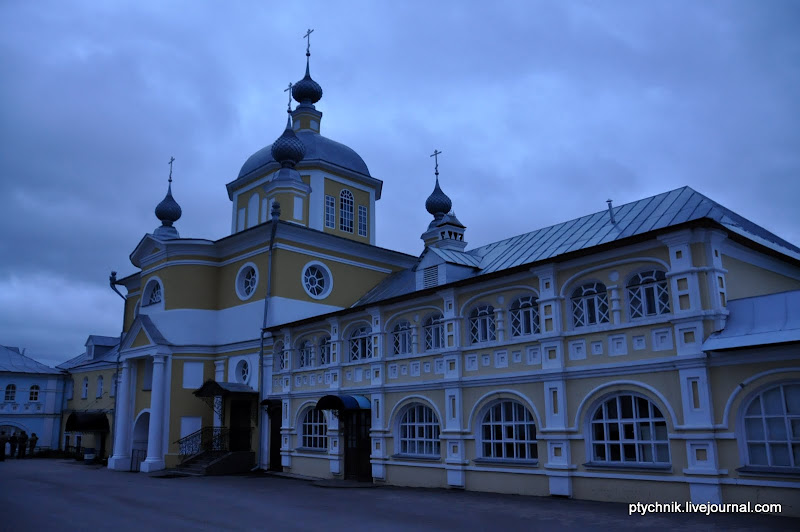 ПОСЕТИТЬ МОНАСТЫРЬ 