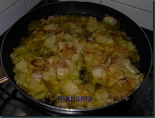tortilla de patata con cebolla morada-3