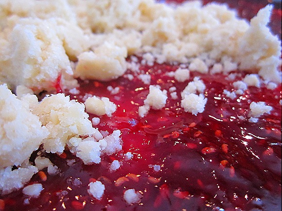 Raspberry Jam with Crumbled Crumb Topping