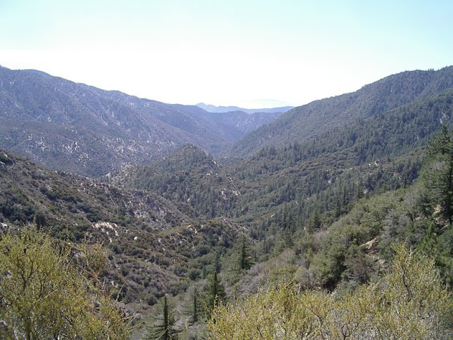 Overlooking Devils Canyon from above as the trail starts out.