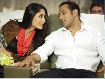 [kareena-and-salman-together-6165999064aab63126bc2a5.47487515[3].jpg]