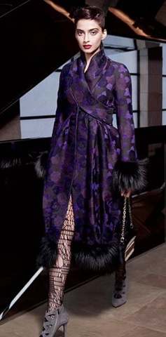 [58061_sonam-kapoor-cosmopolitan-oct2009_821_122_141lo[3].jpg]