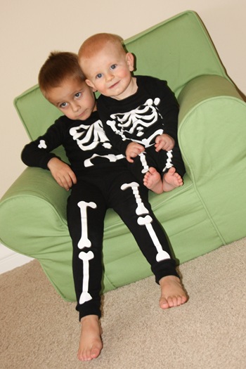 skeleton jammies (1 of 1)