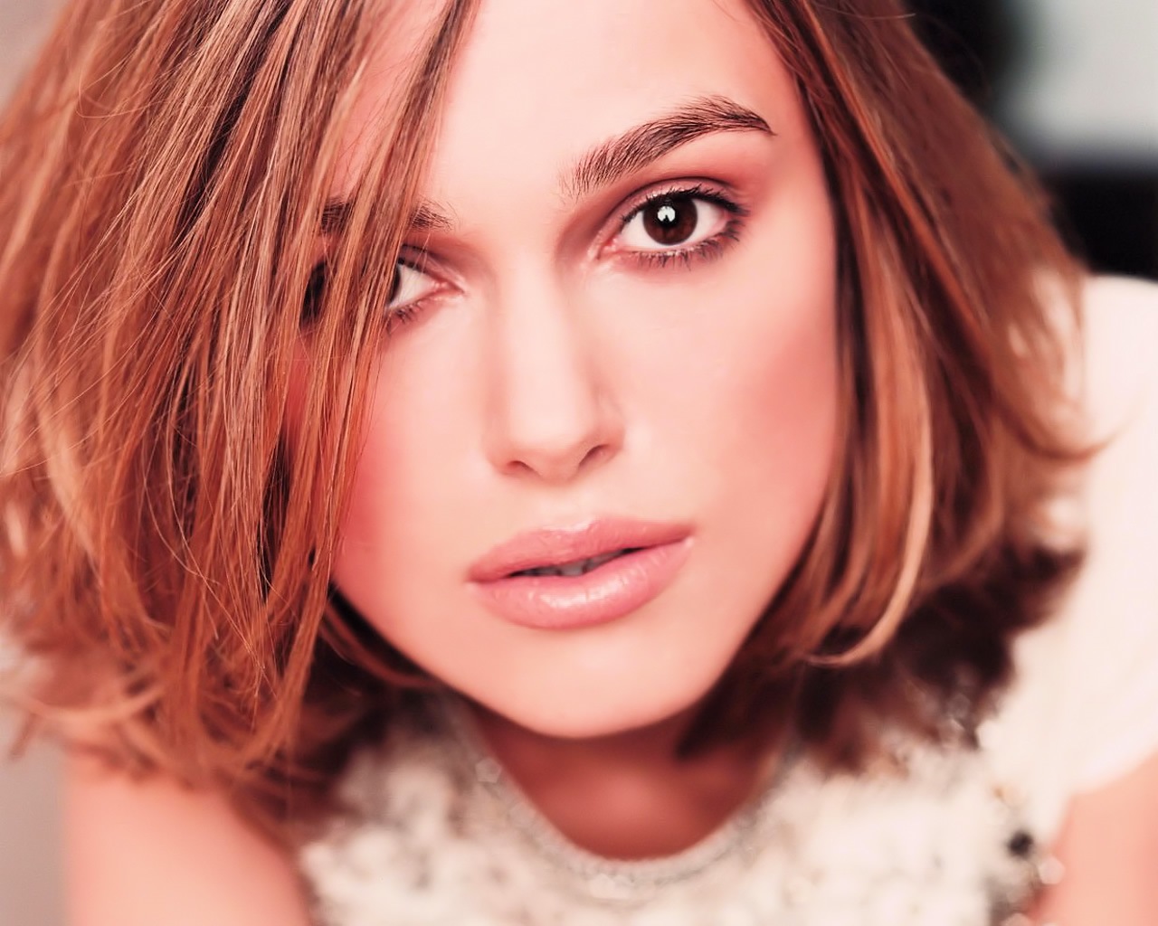 [keira 1280x1024 (11) desktop stars wallpapers[8].jpg]
