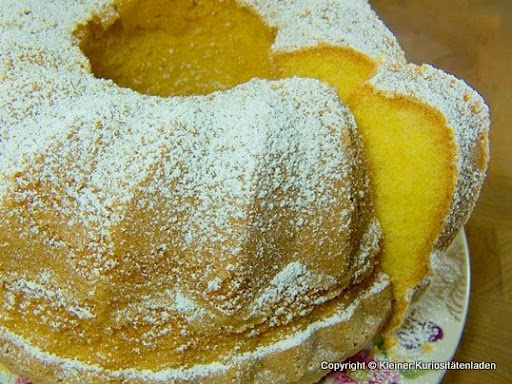 Eierlikör-Napfkuchen