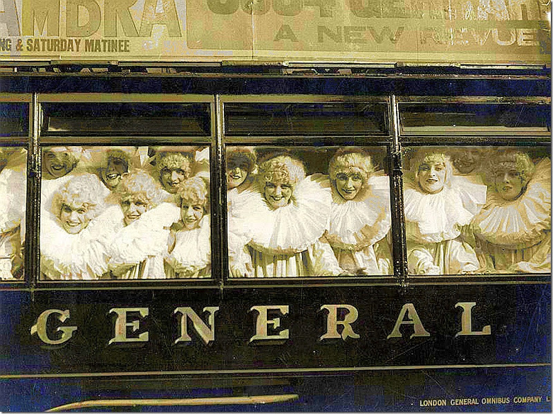 English ‘Pierrettes’ with wigs and white collars on a bus collecting money for the wounded soldiers of World War I, 1915