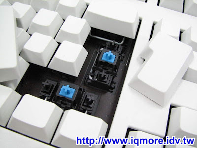 Cherry G80-3000 LSCXX 白無刻印青軸機械式鍵盤評測 - 老貓測3C