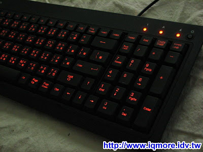 i-rocks KR-6820E 薄膜式發光電競鍵盤評測 - 老貓測3C