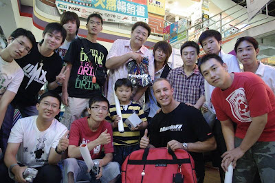 HeatoN來台系列文章(09)- Taipei day 5 : 台北台南兩地簽名會 - 老貓測3C