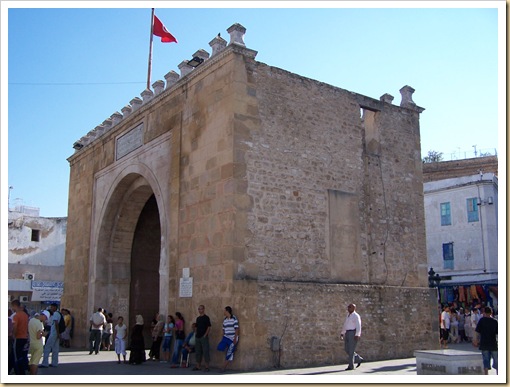 033 - Túnez, la Puerta de Francia,  antes llamada Puerta del Mar, (Bab el Bhar).
