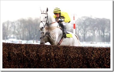 SILVER BY NATURE Ridden by Peter Buchanan wins at Haydock 19/2/11