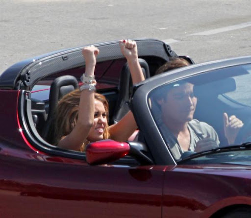 miley-cyrus-telsa-roadster-tester (19).jpg