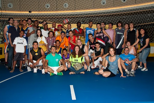 Foto de familia torneo de baloncesto