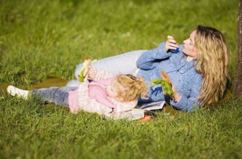 Mom & Daughter - A Cute Relation