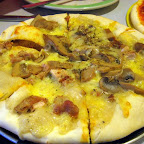 Johan's Special at Boyd's Pizza: loaded with chicken meat, mushrooms, cheese, and white sauce