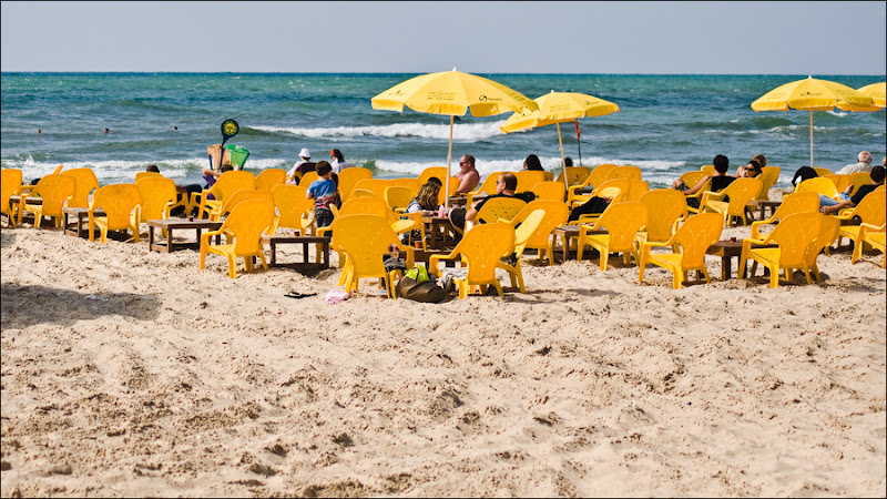 colour of spring: yellow 