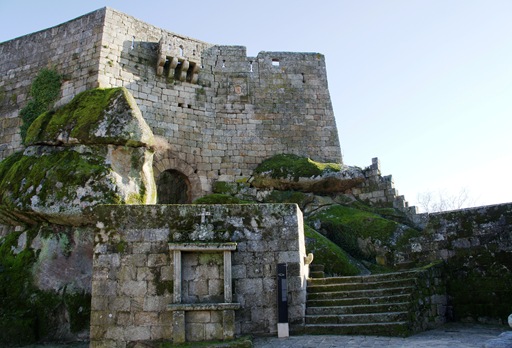 sortelha - entrada  do castelo - varanda de Pilatos