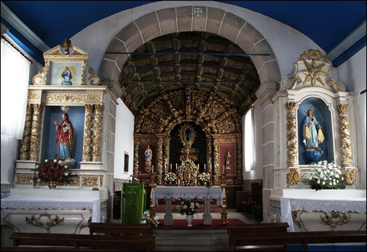 Glória Ishizaka - Vila do Touro - igreja matriz - interior - altar