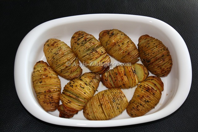 [Hasselback Potatoes (13)[4].jpg]