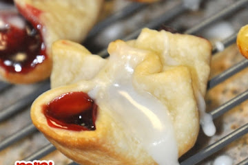 Easy Cherry Pie Bites