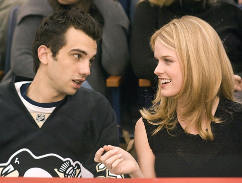 [shes-out-of-my-league-baruchel-eve[3].jpg]