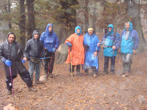 گروه كوهنوردي جهاد در بروبون ارتفاع 2100 متري درفك 