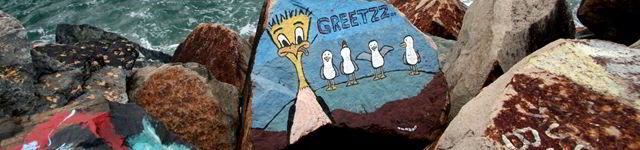 [Bird mural on rock[3].jpg]