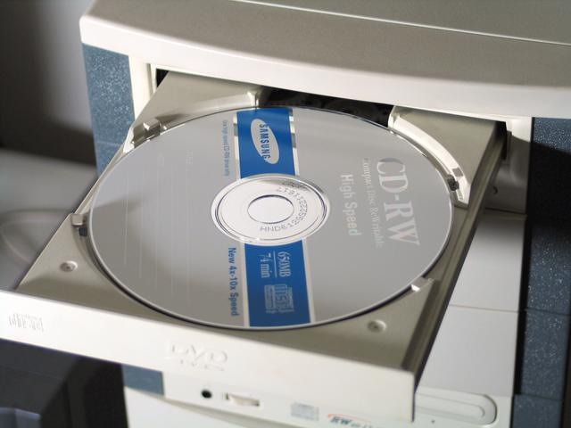 [cdrom[4].jpg]